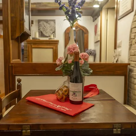 Romantic Piazza Navona Hideaway Διαμέρισμα *