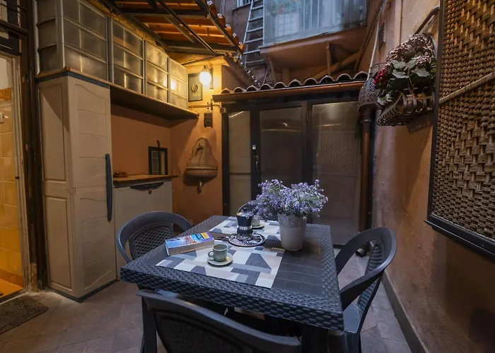 Romantic Piazza Navona Hideaway Appartement Rome