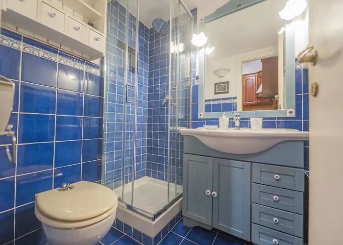 Romantic Piazza Navona Hideaway